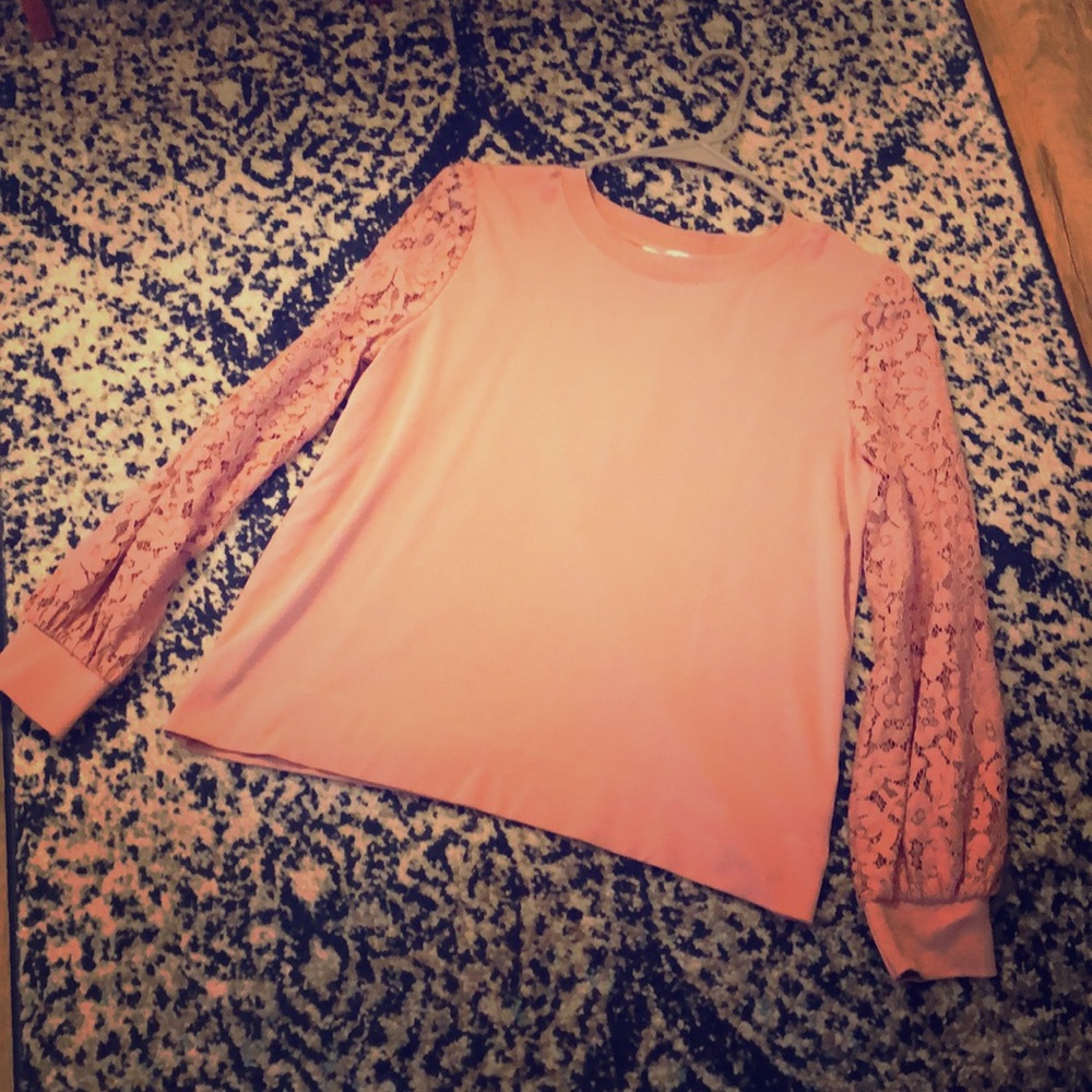 Light weight lace sweater size medium